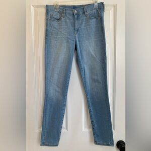 Gap True Skinny Blue Jeans, 30R